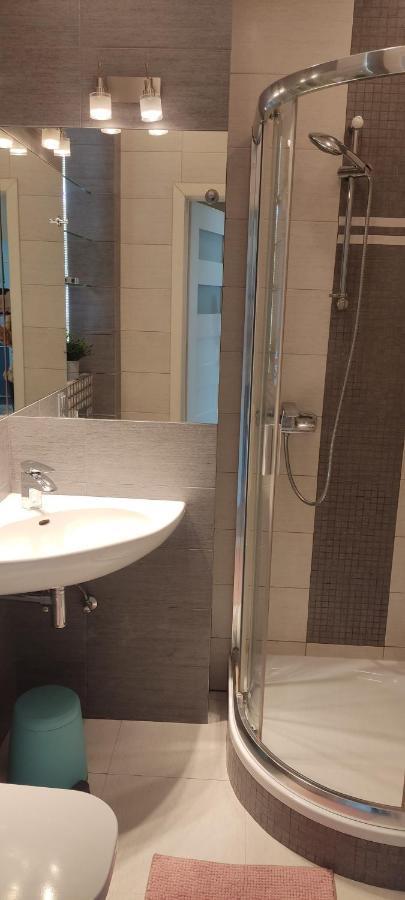Apartament Be My Guest - Krucza Elegant - Rondo De Gaulle'a Center Of Metro Wi-fi Breakfast