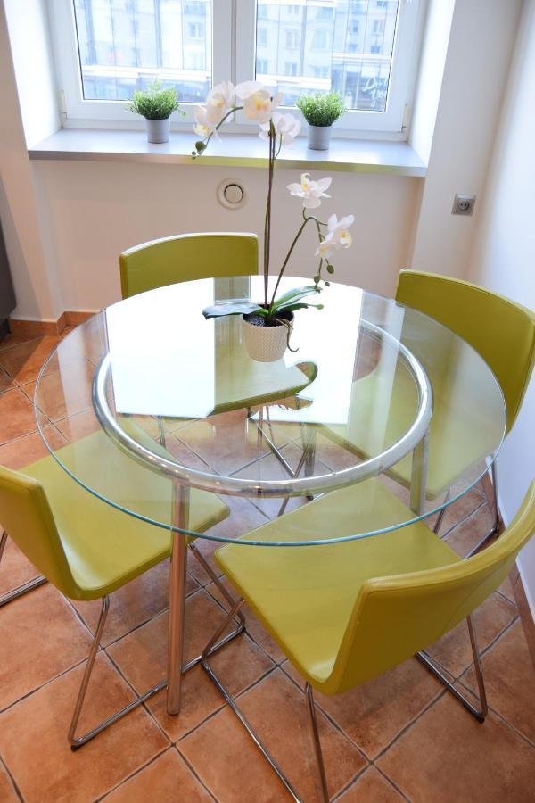 Be My Guest - Krucza Elegant - Rondo De Gaulle'a Center Of Metro Wi-fi Breakfast * Warsaw