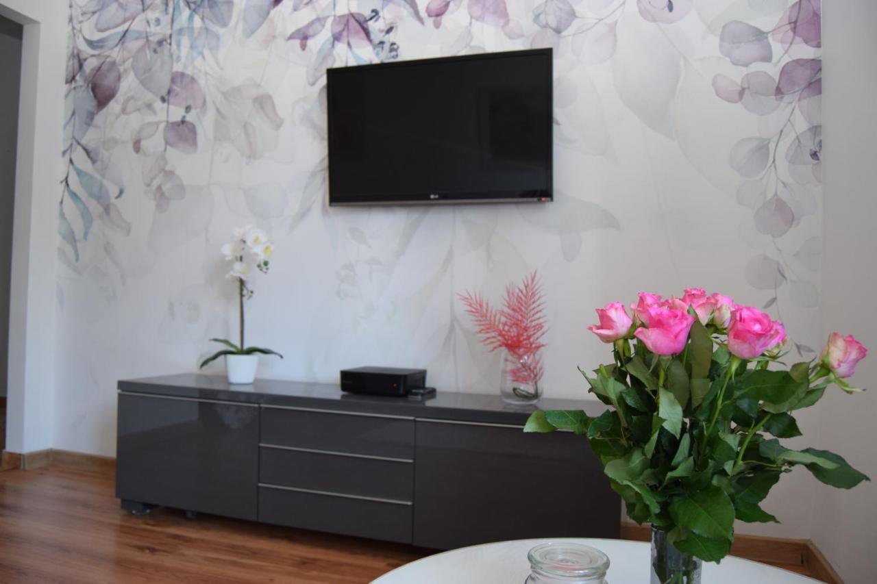 Be My Guest - Krucza Elegant - Rondo De Gaulle'a Center Of Metro Wi-fi Breakfast Apartament