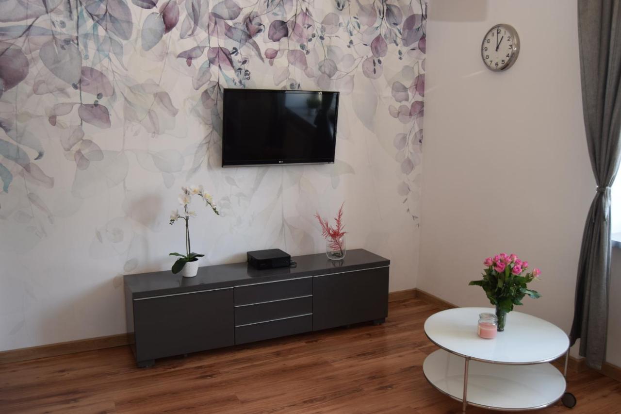 Apartment Be My Guest - Krucza Elegant - Rondo De Gaulle'a Center Of Metro Wi-fi Breakfast *